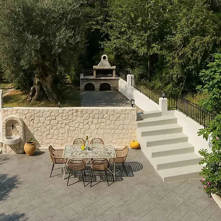 펜션 Corfu's Calm Oasis - Serene Retreat